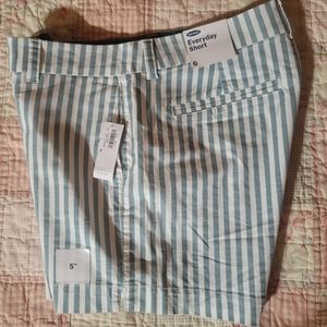 NWT Old Navy Everyday 5" Inseam Shorts Green and White Striped Sz 6